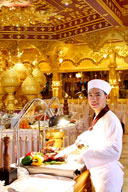 พลับพลาสุริยมาศ ภูเก็ตแฟนตาซี จองบัตรภูเก็ตแฟนตาซีราคาพิเศษ บัตรชมการแสดงภูเก็ตแฟนตาซีราคาพิเศษ Phuket Fantasea หาดกมลา ท่องเที่ยวจังหวัดภูเก็ต